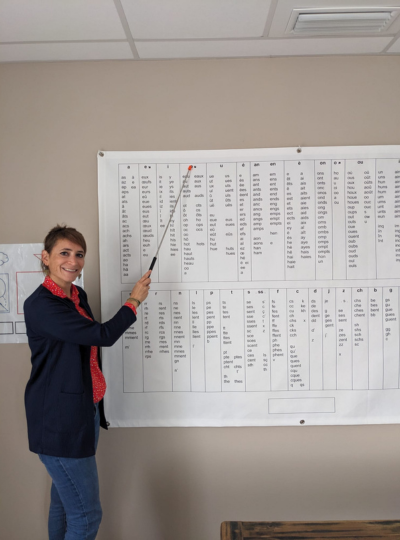 Marie Meunier orthographothérapeute en séance.